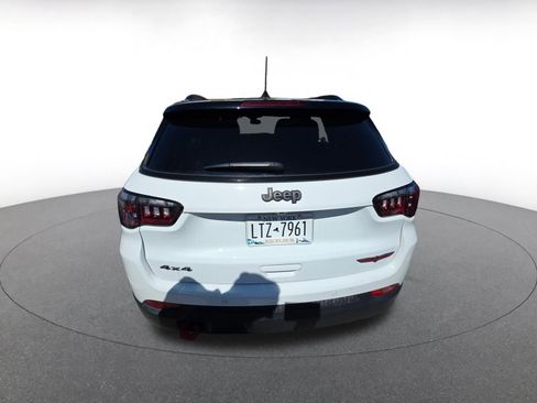 Used 2025 Jeep Compass Trailhawk image 5