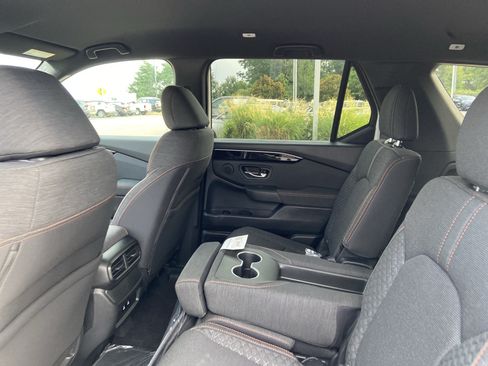 New 2026 Honda Pilot Sport image 16