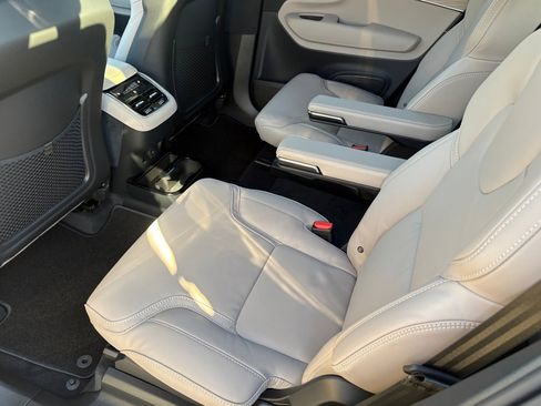 New 2026 Volvo XC90 B5 Ultra image 19