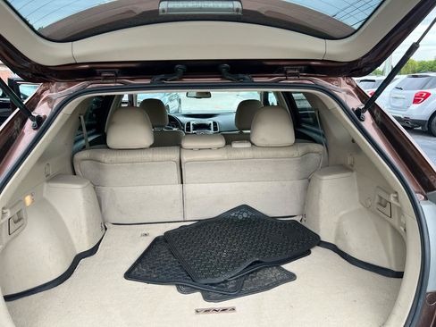 Used 2011 Toyota Venza AWD image 12