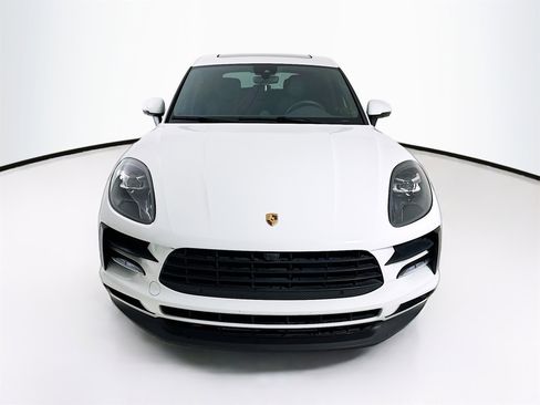 Used 2021 Porsche Macan image 2