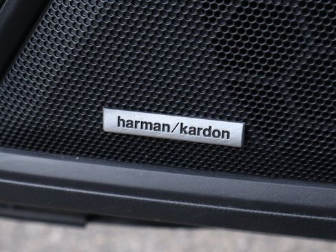 Used 2022 Subaru Outback Limited image 17