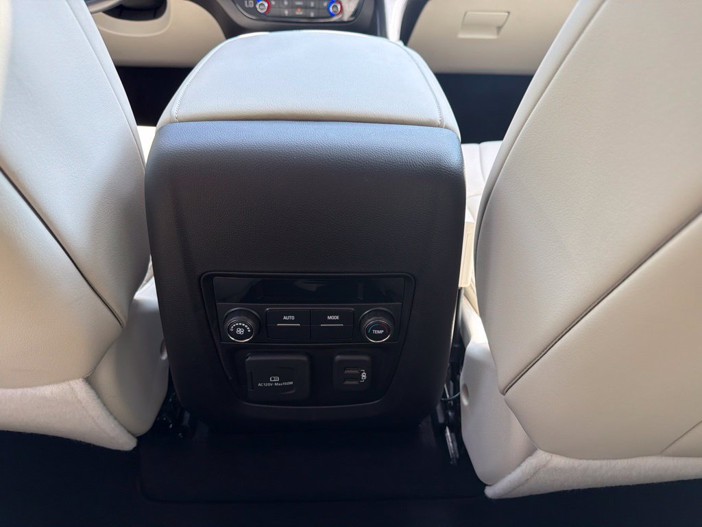 Used 2023 Buick Enclave Essence w/ Experience Buick Package FWD image 13