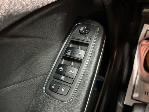 Used 2018 Dodge Charger R/T RWD image 30