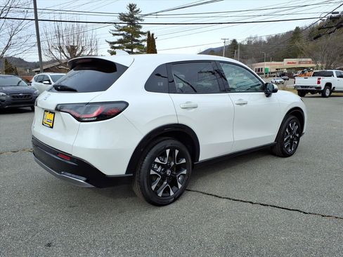 New 2026 Honda HR-V EX-L image 17