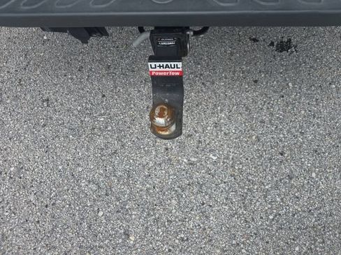 Used 2015 Nissan Frontier SV w/ SV Value Truck Package AWD/4WD image 8