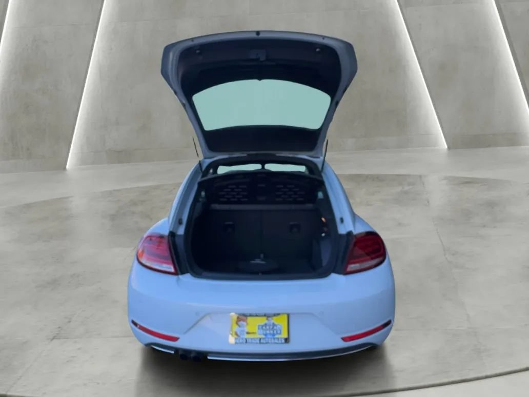 Used 2018 Volkswagen Beetle 2.0T SE w/ SE Premium Package FWD image 35