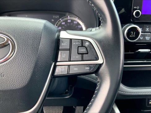 Certified 2024 Toyota Highlander LE image 24