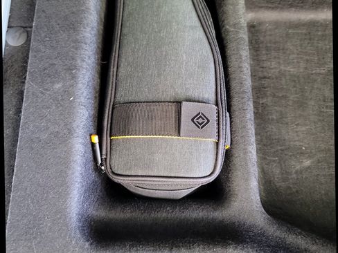 Used 2023 Rivian R1S Adventure AWD/4WD image 34