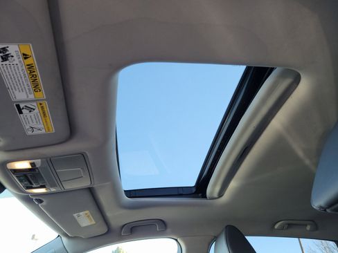 Used 2017 Acura MDX SH-AWD w/ Technology Package image 16