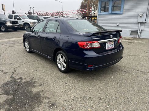 Used 2011 Toyota Corolla S image 5