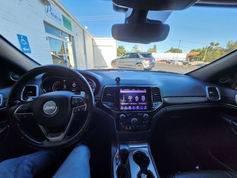 Used 2020 Jeep Grand Cherokee Limited X RWD image 13