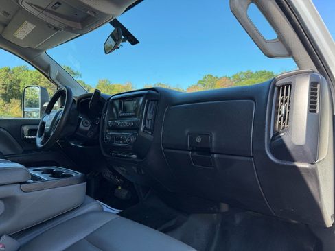 Used 2015 GMC Sierra 3500 2WD Crew Cab image 19