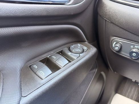 Used 2023 Chevrolet Equinox RS image 25