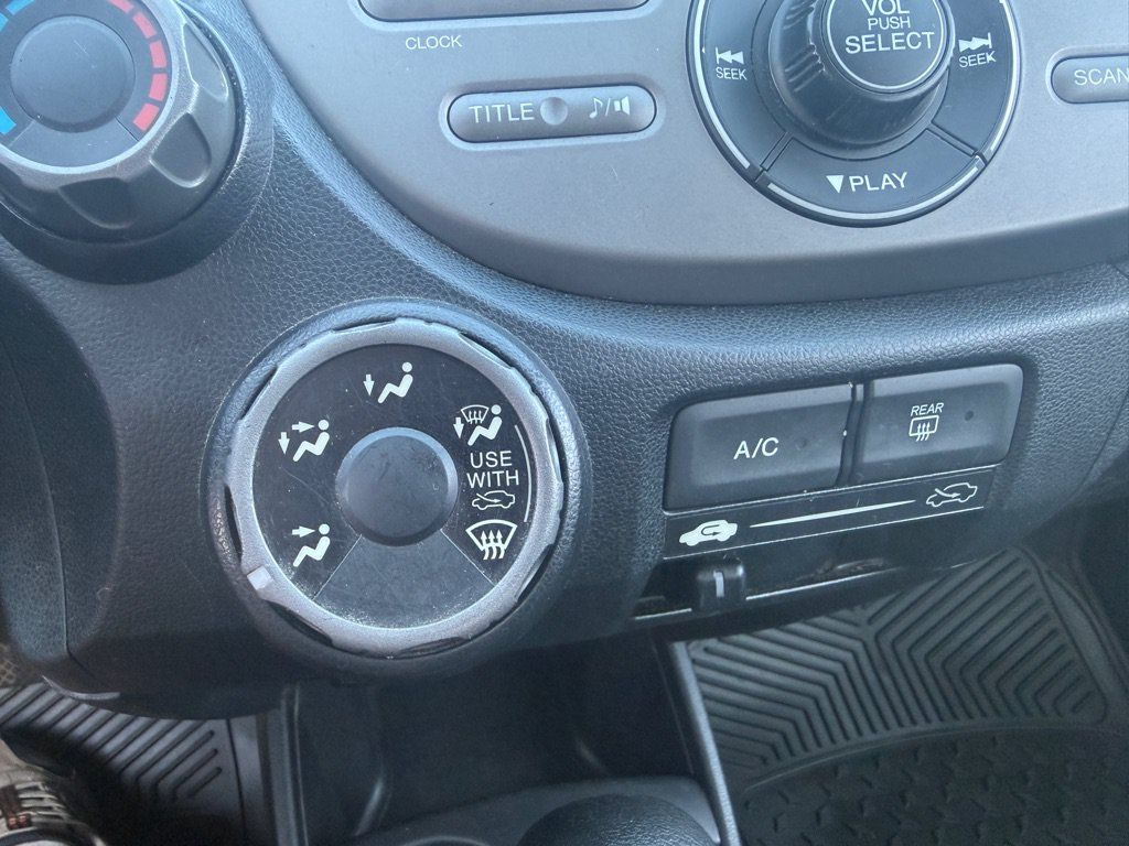 Used 2013 Honda Fit image 14