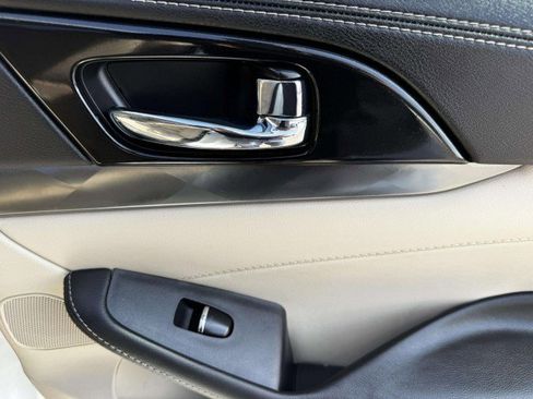 Used 2019 Nissan Maxima 3.5 SL w/ Illumination Package image 38