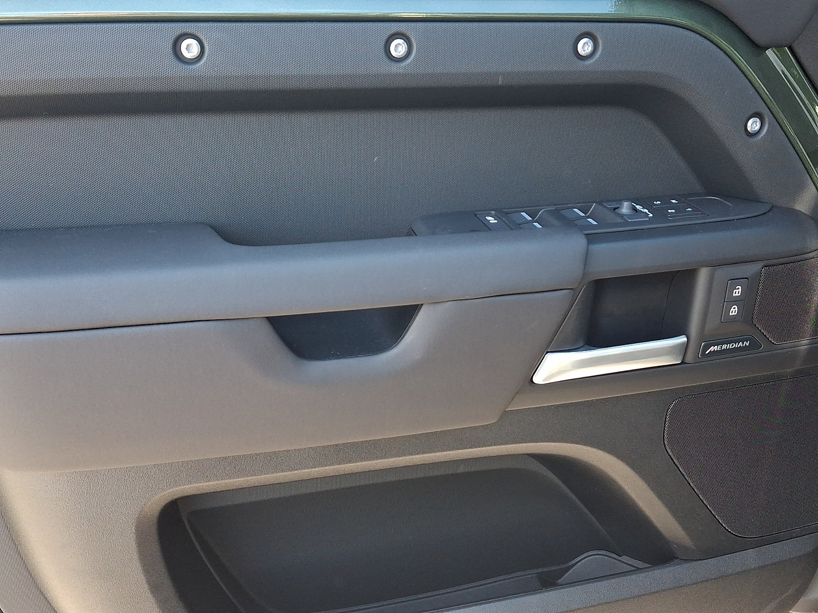 New 2026 Land Rover Defender 110 S AWD/4WD image 9