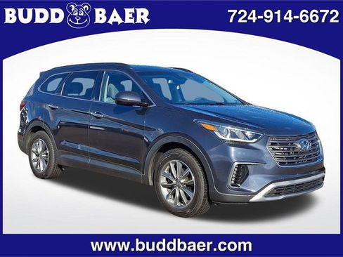 Used 2018 Hyundai Santa Fe SE image 1