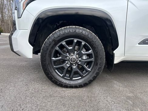 Used 2022 Toyota Tundra Platinum w/ Advanced Package image 9