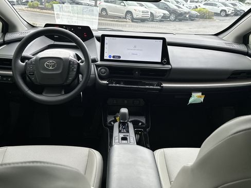 Used 2026 Toyota Prius XLE FWD image 22