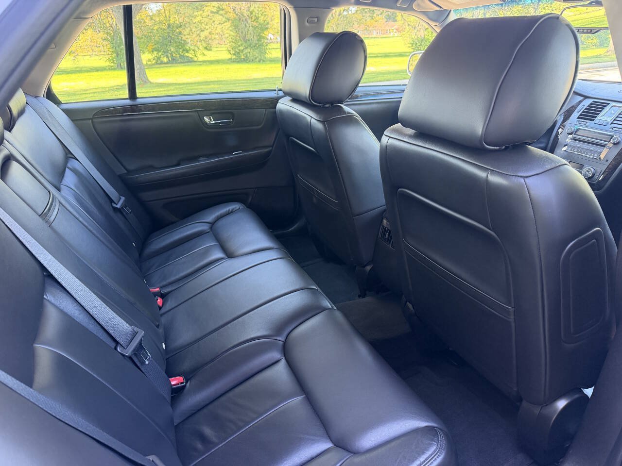 Used 2011 Cadillac DTS FWD image 14