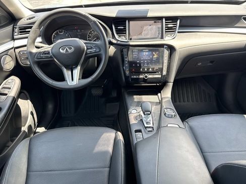 Used 2022 INFINITI QX50 Essential AWD/4WD image 2