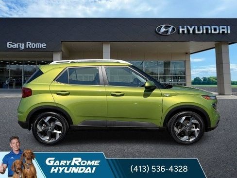 Certified 2023 Hyundai Venue SEL FWD image 11