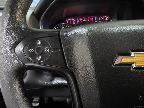 Used 2019 Chevrolet Silverado 1500 Custom w/ Custom Convenience Package image 26