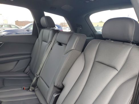 Used 2025 Audi Q7 2.0T Premium Plus w/ Premium Plus Package image 24