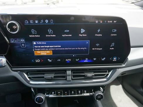 Used 2026 Chevrolet Equinox EV RS FWD image 19