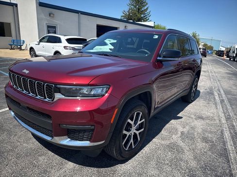 Used 2024 Jeep Grand Cherokee L Limited AWD/4WD image 7