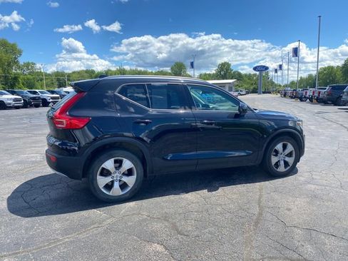 Used 2019 Volvo XC40 T5 Momentum AWD/4WD image 8