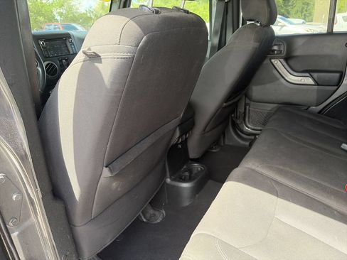 Used 2018 Jeep Wrangler Unlimited Sport S AWD/4WD image 26
