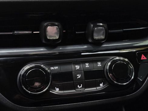 Used 2025 Buick Envista Sport Touring w/ Convenience I Package image 57