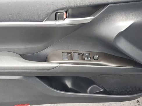 Used 2024 Toyota Camry SE image 13