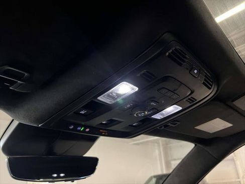 Used 2023 Cadillac Escalade Sport Platinum image 33