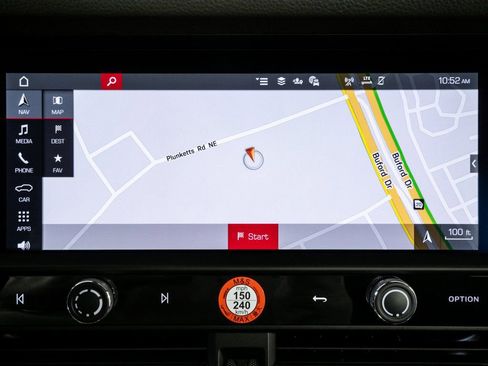 New 2026 Porsche Macan Base image 15