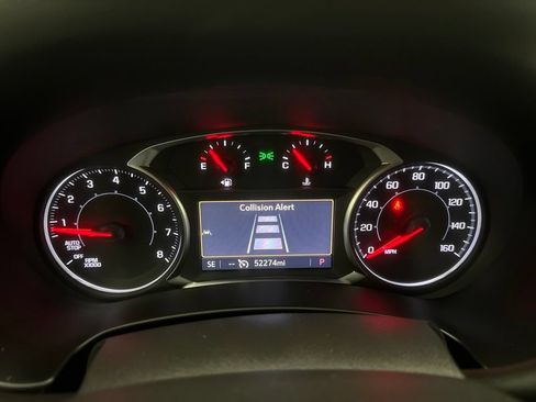 Used 2024 GMC Terrain SLT AWD/4WD image 25