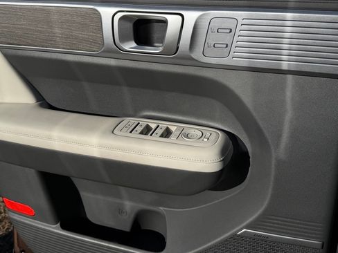 Used 2024 Hyundai Santa Fe Calligraphy image 21