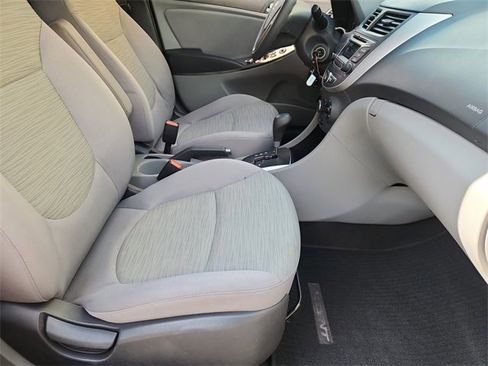 Used 2017 Hyundai Accent SE image 23