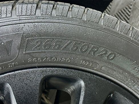 Used 2019 Jeep Grand Cherokee Altitude image 34