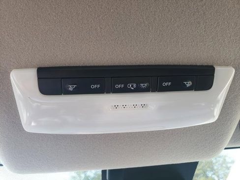 New 2025 Nissan Versa SV w/ Trunk Package image 21