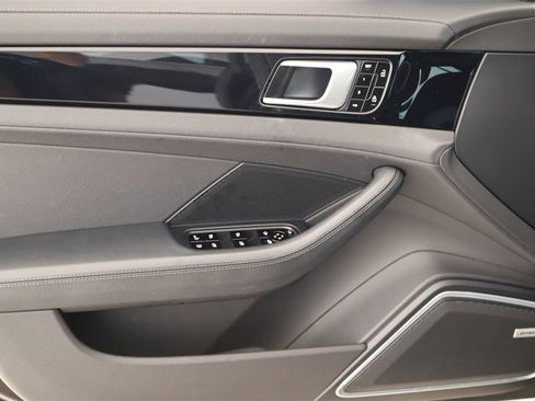 Used 2021 Porsche Panamera 4S image 22