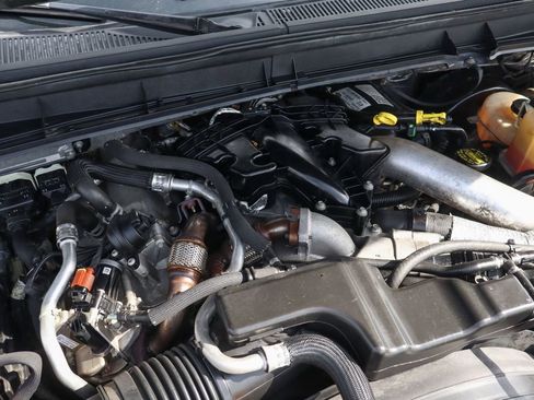 Used 2011 Ford F250 Lariat w/ Lariat Interior Pkg image 15