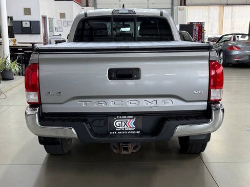 Used 2017 Toyota Tacoma SR5 w/ Tow Package AWD/4WD image 3