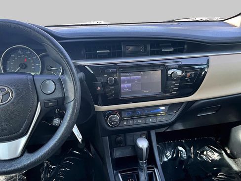 Used 2014 Toyota Corolla LE FWD image 7