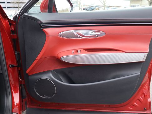 Used 2023 Genesis GV70 2.5T w/ Sport Prestige Package image 30