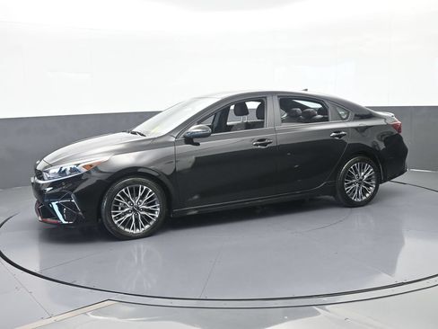 Used 2024 Kia Forte GT-Line w/ GT-Line Premium Package FWD image 2