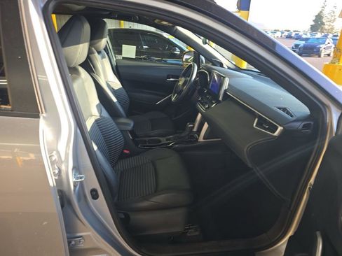 Used 2024 Toyota Corolla Cross XSE w/ Convenience Package image 14