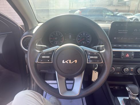 Used 2023 Kia Forte LXS w/ LXS Technology Package FWD image 15